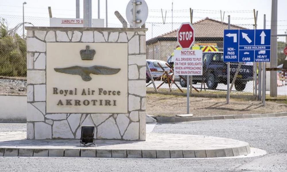 Η Μόσχα βάζει στο στόχαστρο τις Βρετανικές βάσεις στην Κύπρο- “Έχουν τα δικά τους σχέδια στο Λονδίνο” λένε οι Ρώσοι